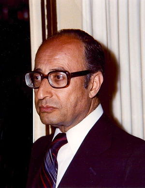Shojaeddin Shafa in the late 1970's.jpg