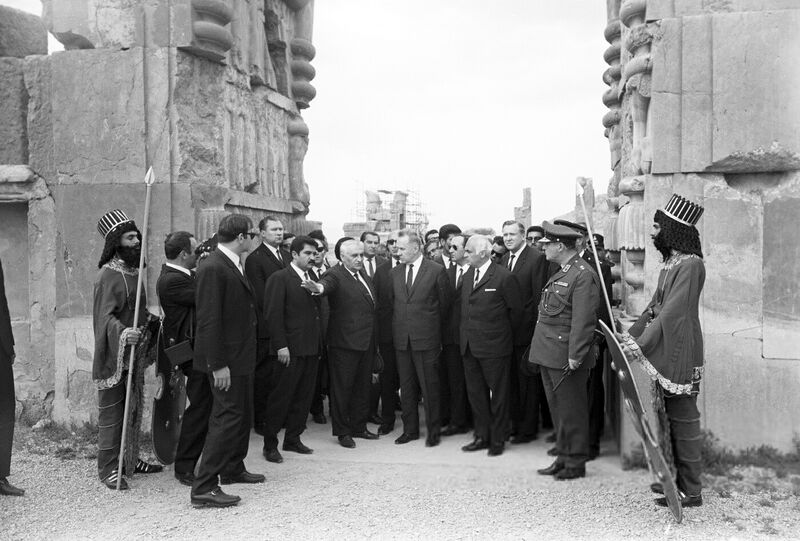 پرونده:AlexeiKosyginPersepolis1347.jpg