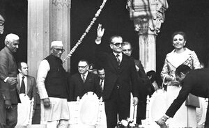 ShahanshahShahbanouNew Delhi14Bahman2536MorajiDesaiPM.jpg