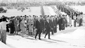 ShahanshahAryamehrGiscard d’EstaingTehranShahyadMehr2535g.jpg