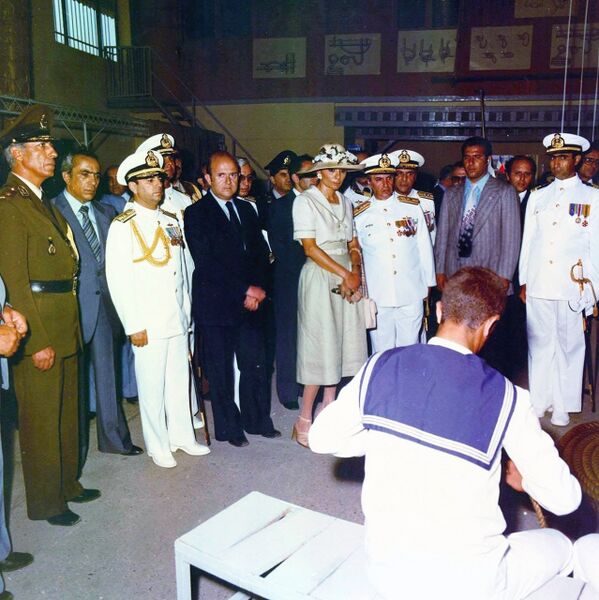 پرونده:ShahbanouNavyEducationalCentersBandarPahlavi27Khordad2537g13.jpg