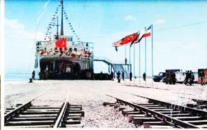 TurkishIranian railroadsPierVan21July1971.jpg