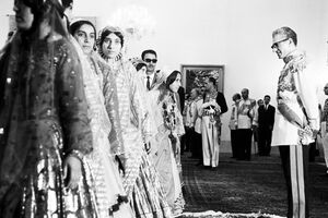 Aryamehr25thReignShahanshahGolestanPalace1344q.jpg
