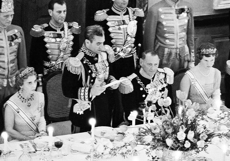 پرونده:ShahanshahOfficialReceptionQueenIngridKingDenmark1338a.jpg