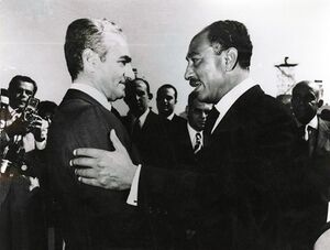 ShahanshahAryamehrPresidentSadat19Mehr1350d.jpg
