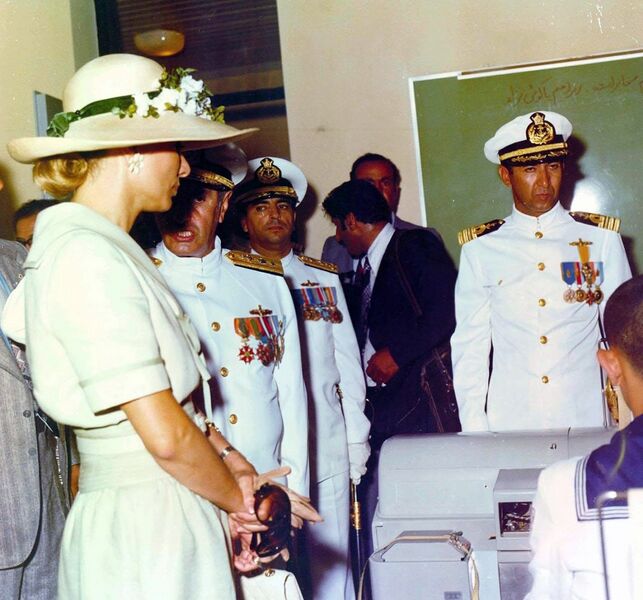 پرونده:ShahbanouNavyEducationalCentersBandarPahlavi27Khordad2537g6.jpg