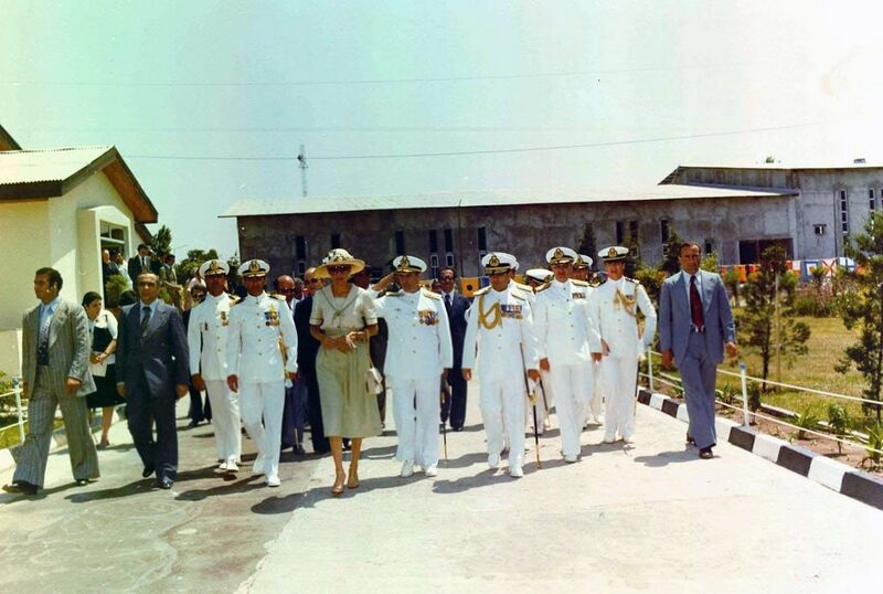 پرونده:ShahbanouNavyEducationalCentersBandarPahlavi27Khordad2537g15.jpg