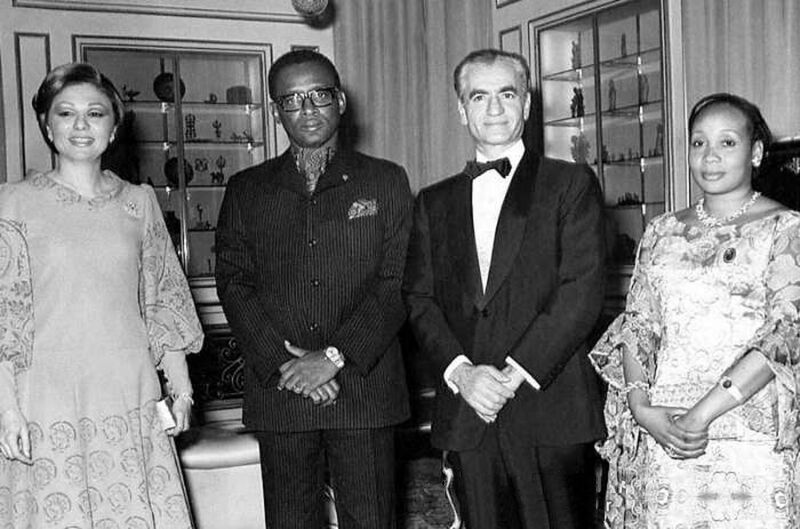 پرونده:ShahanshahShahbanouMobutuOfficialDinnerNiavaranPalace1352.jpg