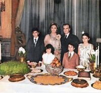 ShahanshahShahbanouNorooz1353.jpg