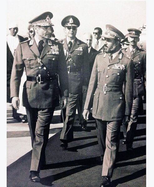 پرونده:ShahanshahAryamehrArrivalMuscat14Azar2536.jpg