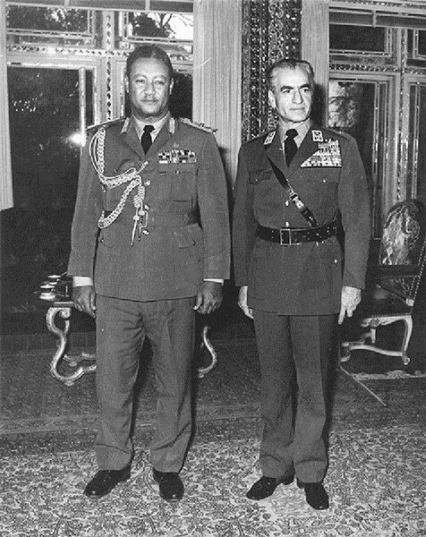 پرونده:ShahanshahGaafarNimeiryPresidentSudan1352.jpg
