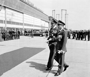 ShahanshahArrivalKastrupAirportDenmarkKingFrederik IX 1338.jpg