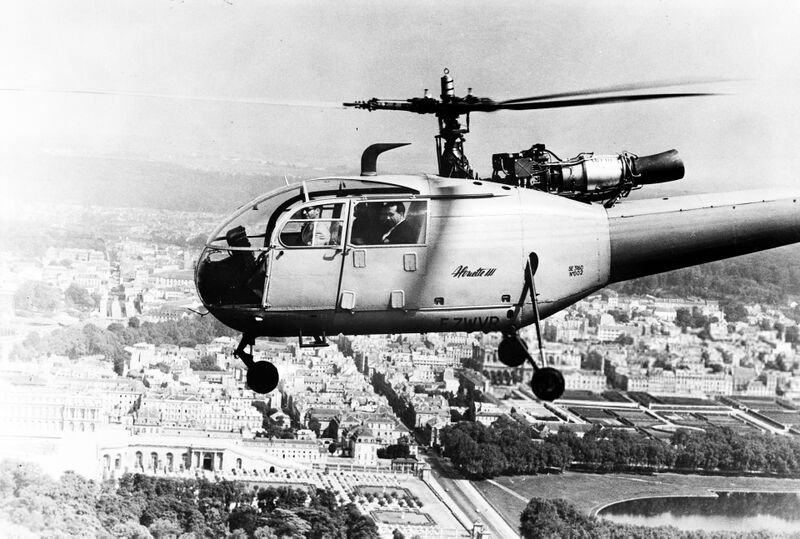 پرونده:ShahanshahVisitingHelicopterManufacturingCoFlyAlouetteIII1338n.jpg