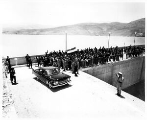 ShahanshahAryamehrShahnazDamOpeningKhordad1342m.jpg