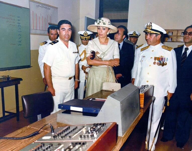 پرونده:ShahbanouNavyEducationalCentersBandarPahlavi27Khordad2537g5.jpg