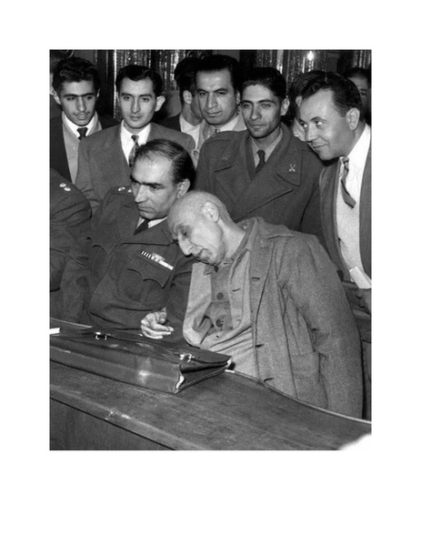 پرونده:شاه و دشمنانش.pdf
