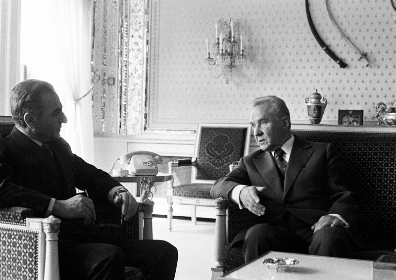 پرونده:ShahanshahChairmanUSSRCouncilMinistersKosyginNiavaran1351.jpg