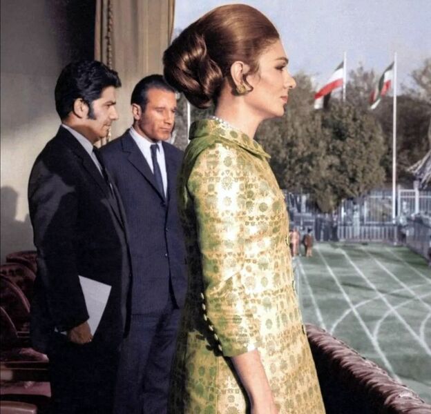 پرونده:ShahbanouBirthday22Mehr1348 4.jpg