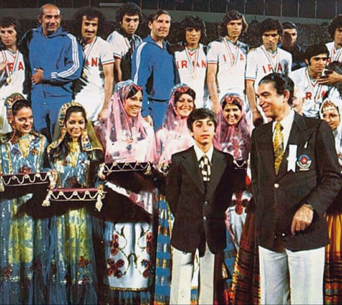 پرونده:AsianGamesCrownPrinceIranianFootballNationalTeam1353.jpg