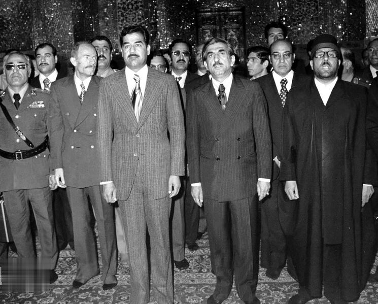 پرونده:MashadVisitSaddamAbdolazimValian1353g.jpg