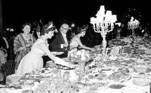 ShahanshahPresidentItalyMarmarPalaceOfficialDinner1336m.jpg