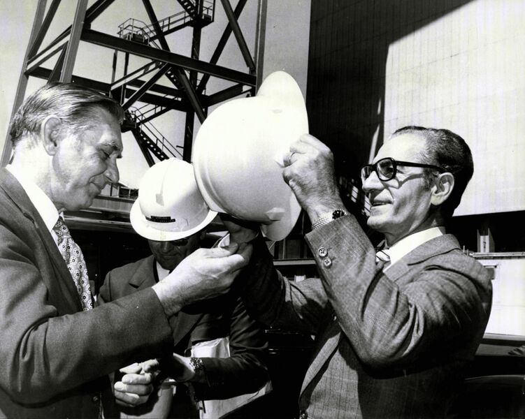 پرونده:ShahanshahAryamehrPortKemblaSteelWorks NSW1353j.jpg